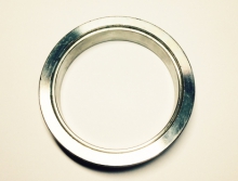 V-band 63.5mm made of stainless steel with 1 female weld-on flange.